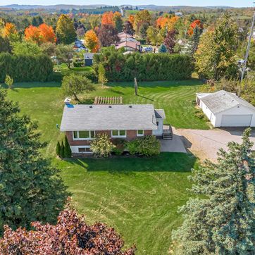 1240 Meadowview Rd, Emily